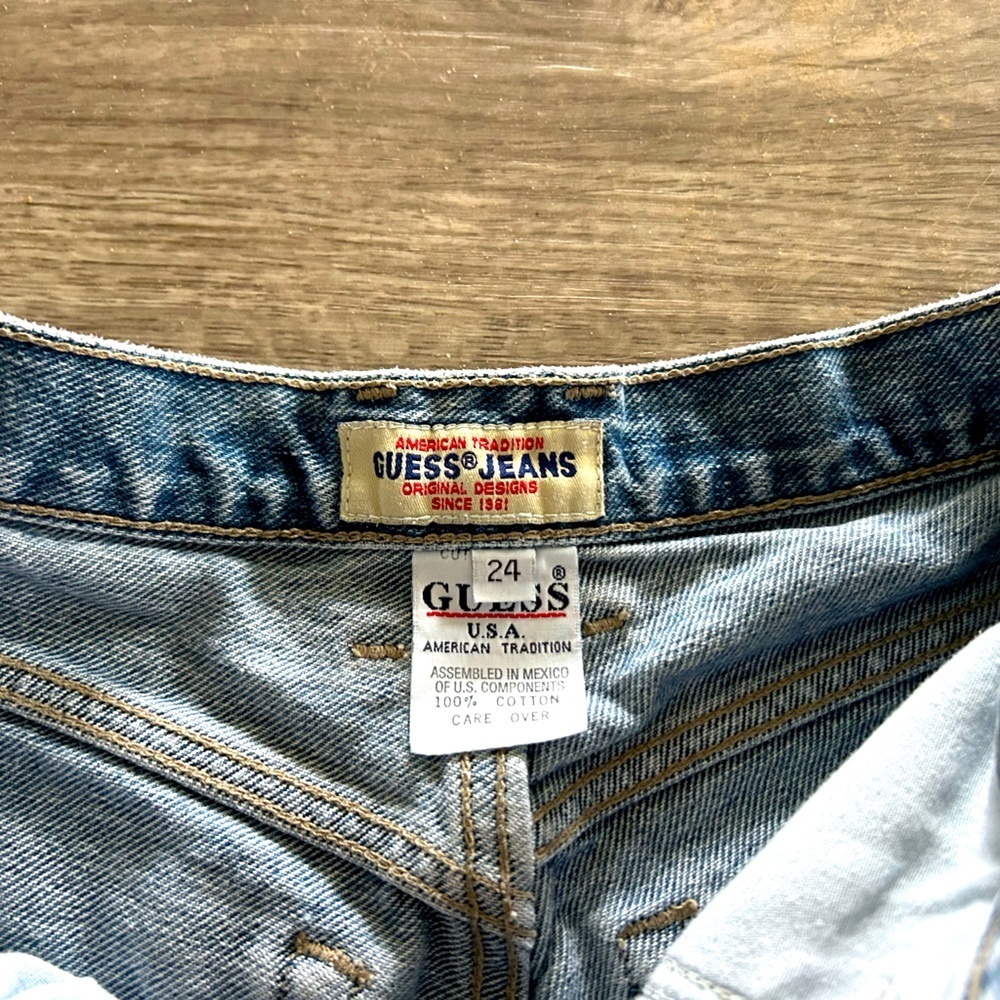 Women's Vintage Medium Wash Guess Jean Shorts 24 - Picture 2 of 5